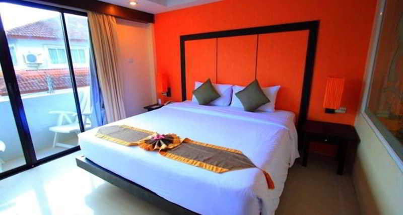 The Royal Palm Beach Front Patong Exterior foto