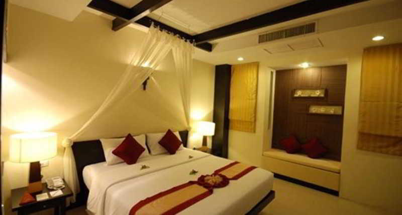The Royal Palm Beach Front Patong Exterior foto