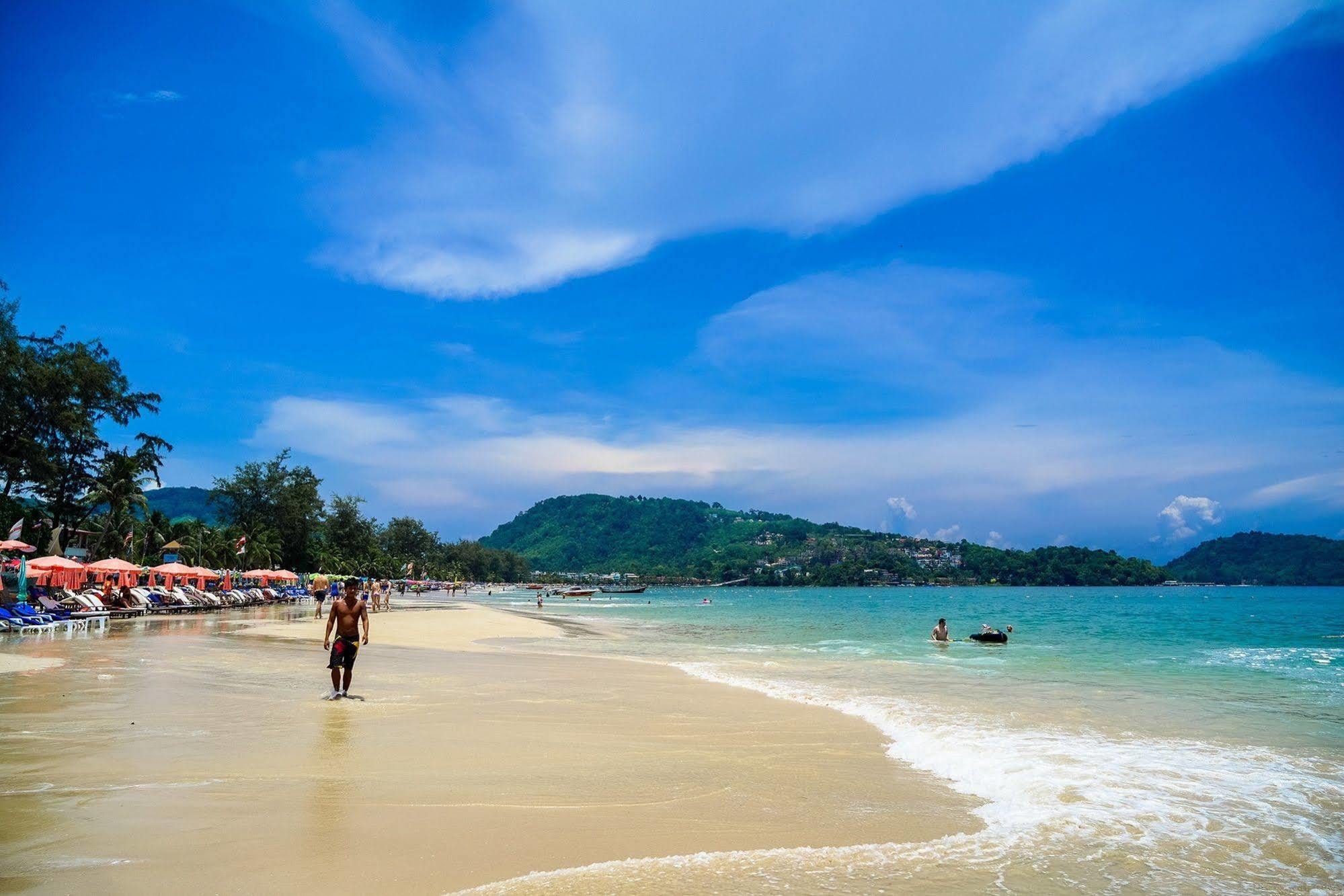The Royal Palm Beach Front Patong Exterior foto