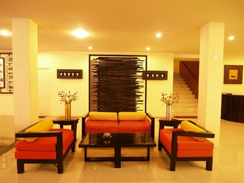 The Royal Palm Beach Front Patong Exterior foto